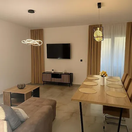 Pet-house Lejlighed *