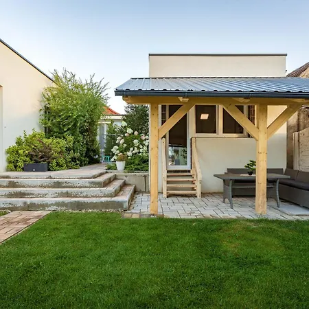 Pet-house Lägenhet